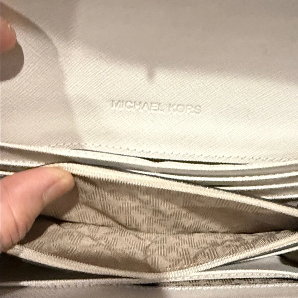 Michael Kors Beige Monogram Wallet - Picture 9 of 15